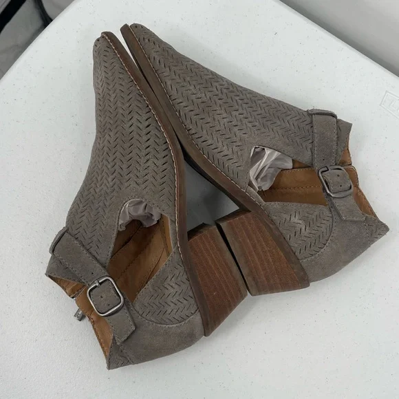 lucky brand follia gray perforated pointed toe ankle boots - Picture 4 of 10